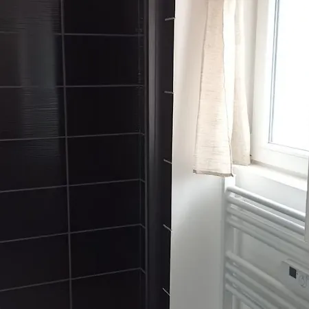 公寓 Le Bon Coin Jardin Acces Autonomie Parking Prive 卡斯特尔