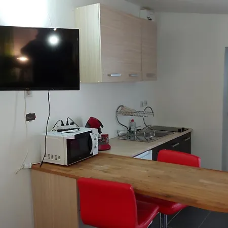 Апартаменты Le Bon Coin Jardin Acces Autonomie Parking Prive Кастр